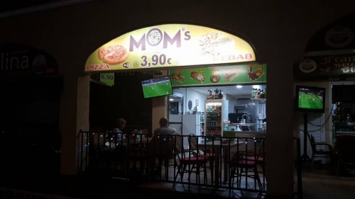 Mom's Kebab&pizza